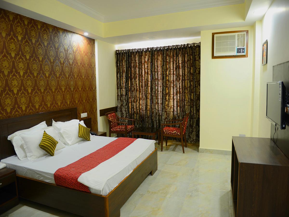 Anurag Hotel Катра Екстер'єр фото