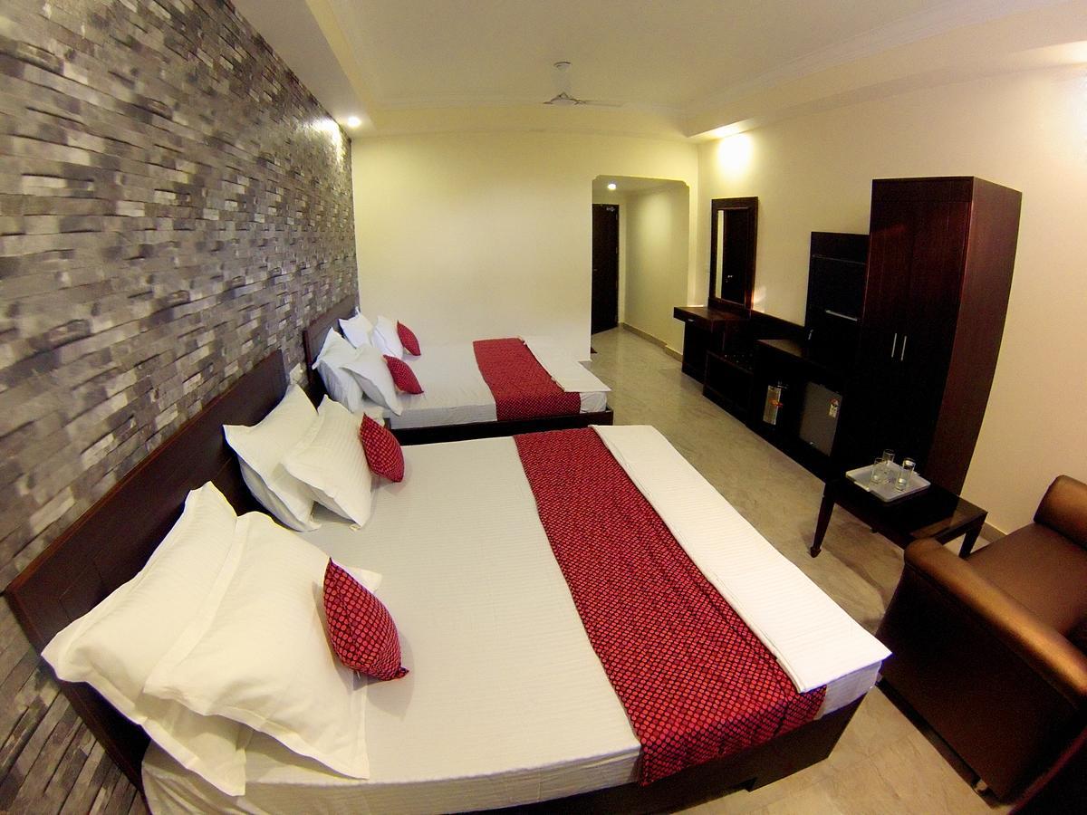 Anurag Hotel Катра Екстер'єр фото